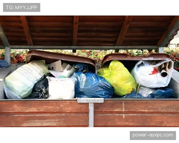 杨威家的牛奶是按箱喝还是按桶灌啊? 杨威家的牛奶是按箱喝还是按桶灌啊?
